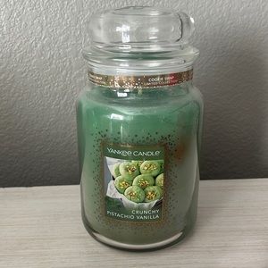 Yankee candle. Crunchy pistachio vanilla large jar!